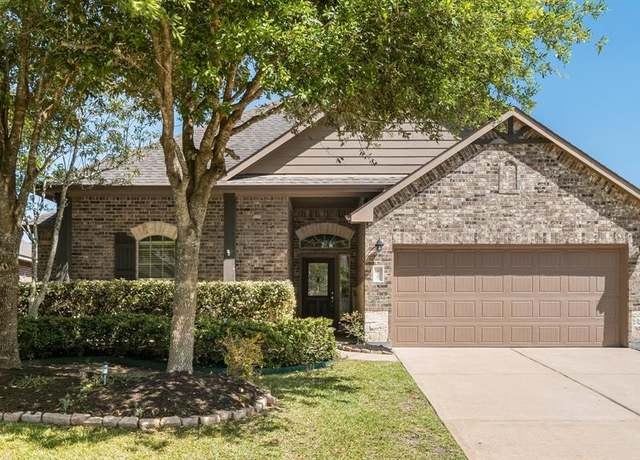 Property at 110 Springshed Pl, Montgomery, TX 77316, 3 beds, 2 baths