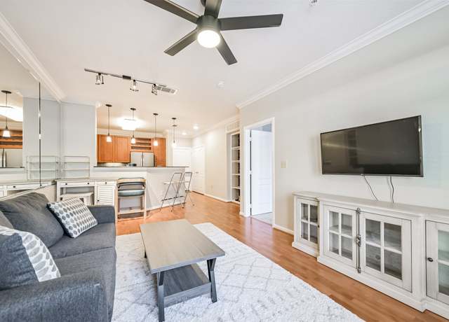 Property at 1711 Old Spanish Trl #330, Houston, TX 77054, 1 bed, 1 bath