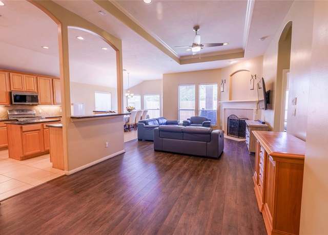 Property at 5910 Hatfield Glen Dr, Katy, TX 77449, 3 beds, 2 baths
