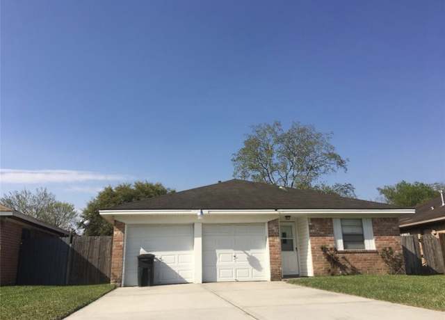 Property at 1808 Wren Dr, League City, TX 77573, 3 beds, 2 baths