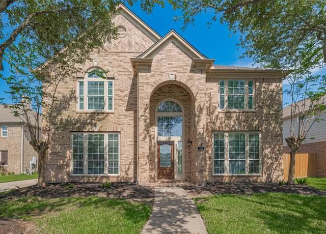 Property at 521 Opal Sky Ct, League City, TX 77573, 4 beds, 3.5 baths