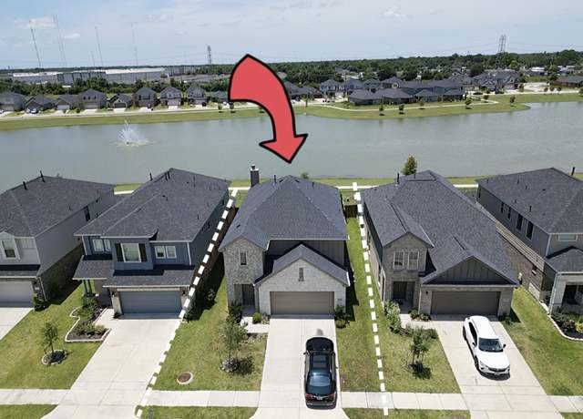 Property at 15502 Islandview Ln, Houston, TX 77053, 4 beds, 2.5 baths