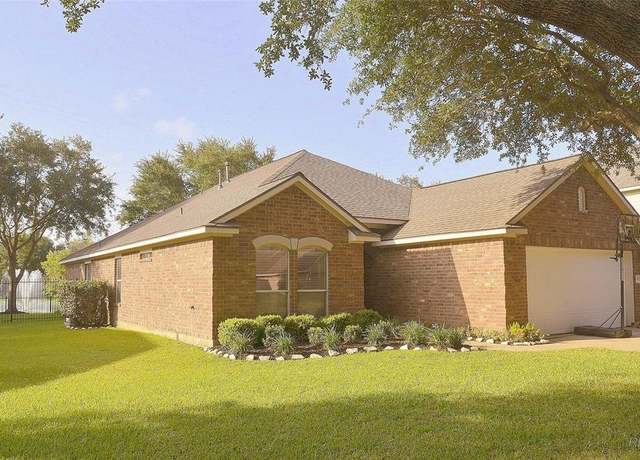 Property at 25922 S Lakefair Dr, Richmond, TX 77406, 3 beds, 2 baths