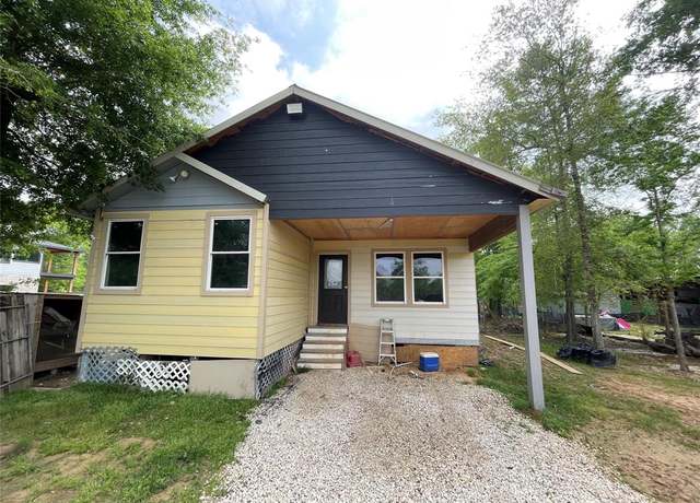 Property at 182 Road 5101, Cleveland, TX 77327, 4 beds, 2 baths