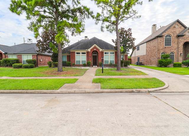 Property at 2611 Bisbane Dr, Houston, TX 77014, 4 beds, 2 baths