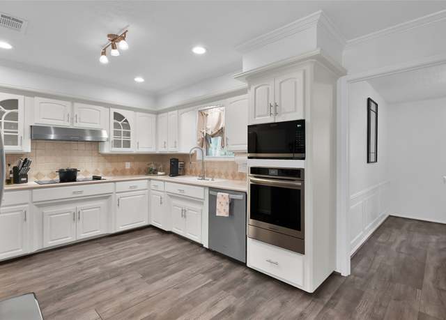 Property at 16419 Fox Crossing Ln, Spring, TX 77379, 4 beds, 2.5 baths