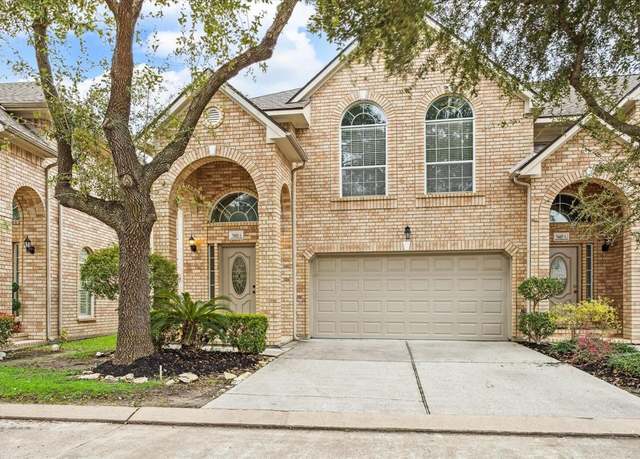 Property at 7603 S Linpar Ct, Houston, TX 77040, 3 beds, 2.5 baths