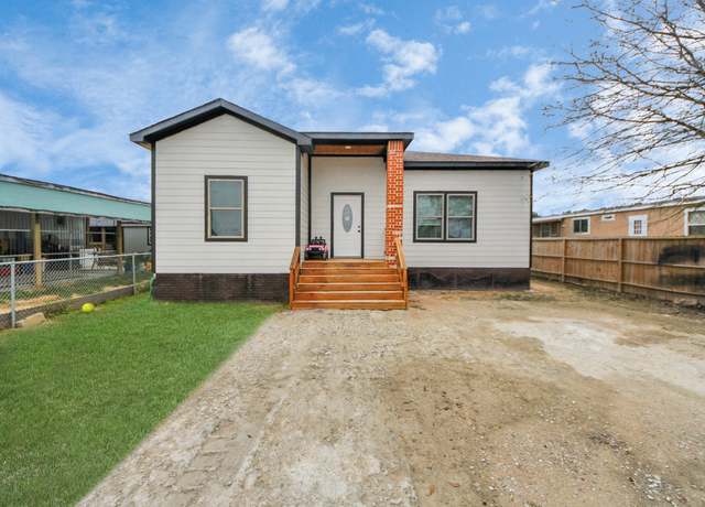 Property at 24 Road 5213, Cleveland, TX 77327, 3 beds, 2 baths
