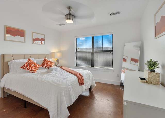 Property at 3412 St Emanuel St, Houston, TX 77004, 2 beds, 2.5 baths