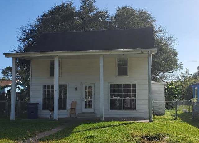 Property at 809 8th Ave N, Texas City, TX 77590, 2 beds, 1.5 baths