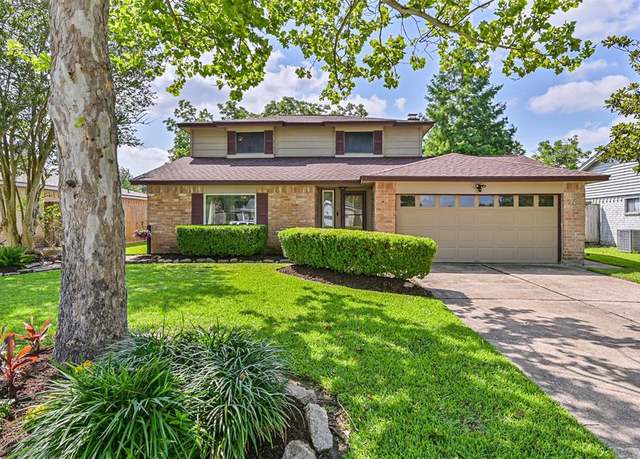 Property at 4211 Lucian Ln, Friendswood, TX 77546, 3 beds, 2.5 baths