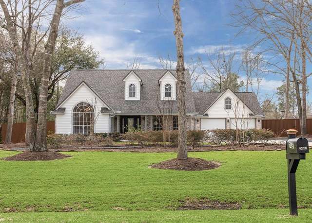 Property at 2461 Pebblebrook Cir, Conroe, TX 77384, 3 beds, 2.5 baths