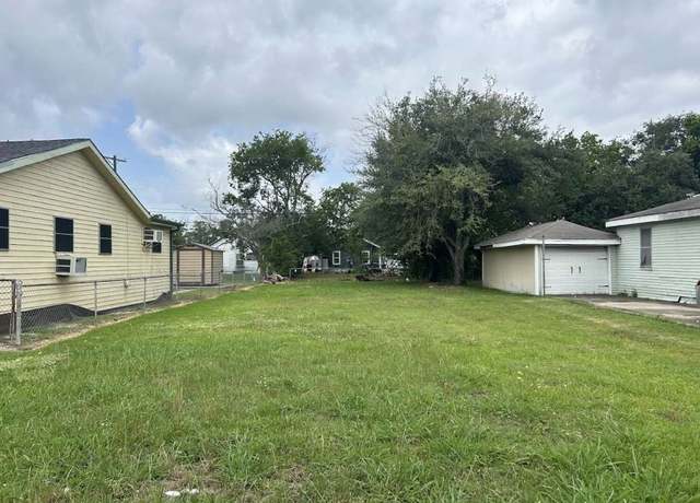 Property at 1215 W 5th St, Port Arthur, TX 77640
