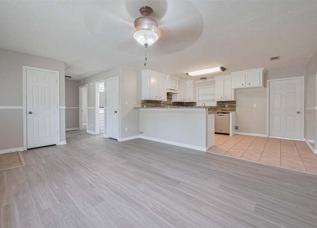 Property at 210 N Shirley Ln, Willis, TX 77378, 3 beds, 1 bath