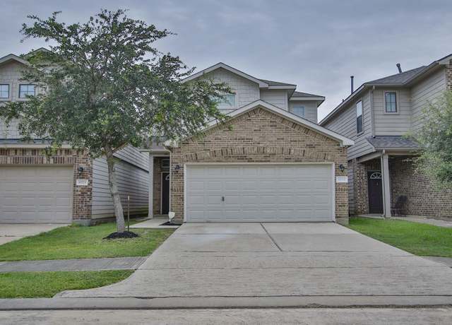 Property at 6727 Sharpstone Creek Ln, Houston, TX 77084, 2 beds, 2.5 baths
