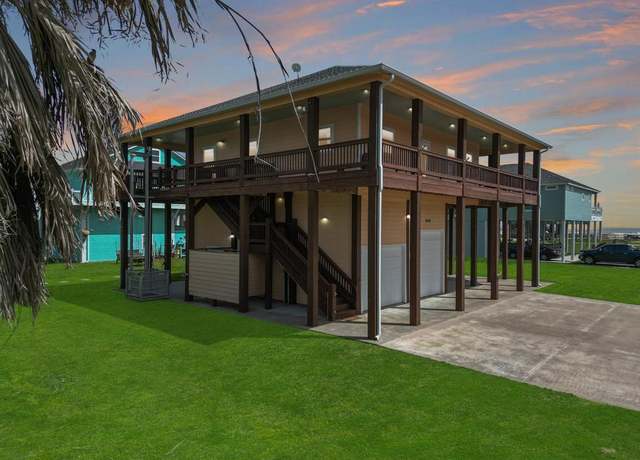 Property at 944 Raymond, Crystal Beach, TX 77650, 3 beds, 2.5 baths
