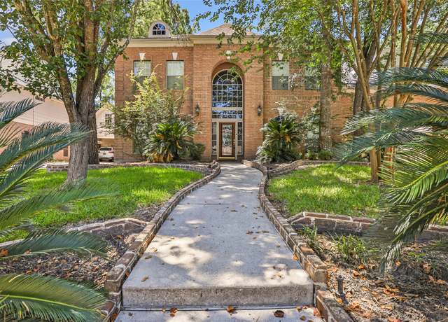 Property at 5426 Hickory Village Dr, Kingwood, TX 77345, 5 beds, 3.5 baths