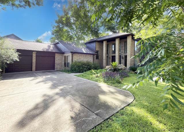 Property at 1627 S Hearthside Dr, Richmond, TX 77406, 4 beds, 3 baths