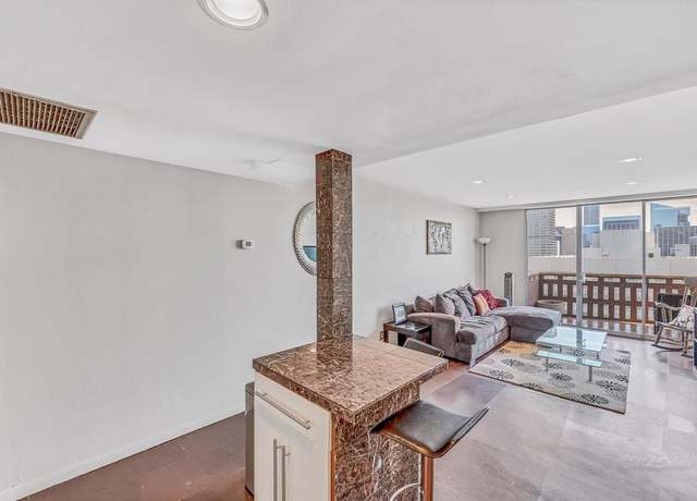 Property at 2016 Main St #2103, Houston, TX 77002, 1 bed, 1 bath