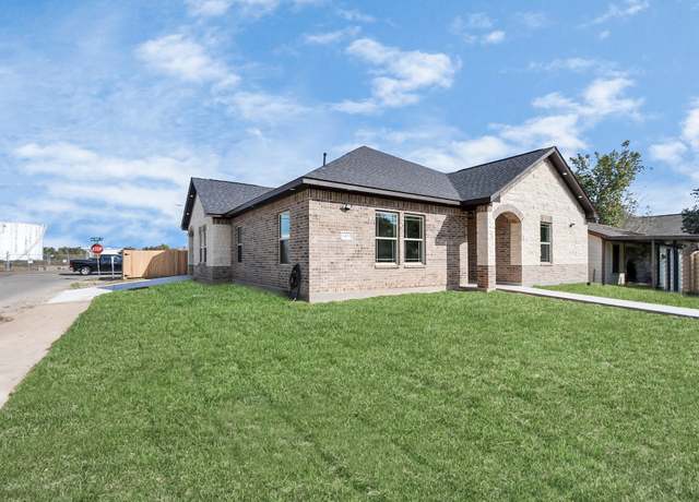 Property at 1401 Bernard St, Pasadena, TX 77506, 3 beds, 2 baths