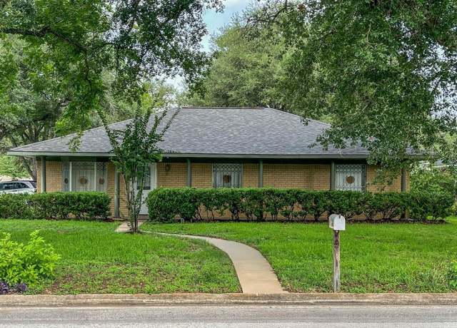 Property at 1092 South Holland St, Bellville, TX 77418, 3 beds, 2.5 baths