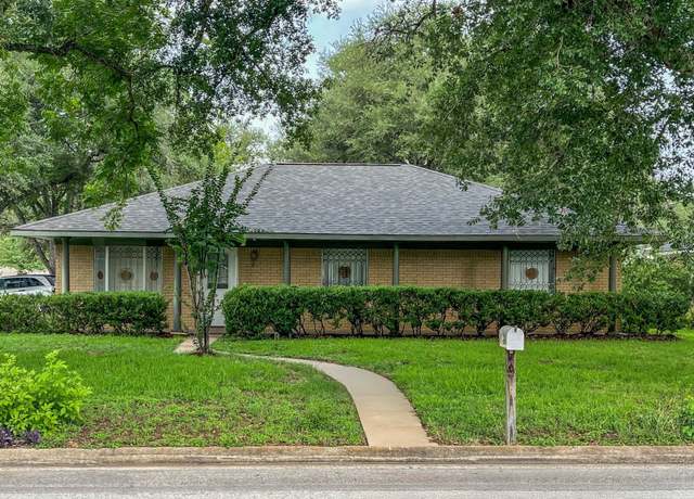 Property at 1092 South Holland St, Bellville, TX 77418, 3 beds, 2.5 baths