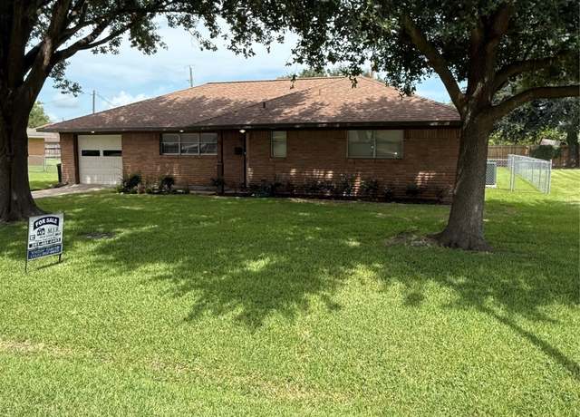 Property at 3625 Whatley Dr, Deer Park, TX 77536, 3 beds, 2 baths