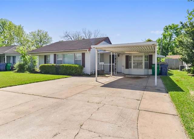 Property at 1220 San Felipe St, Angleton, TX 77515, 2 beds, 1 bath