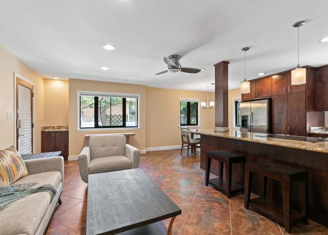 Property at 6401 Bayou Glen Rd, Houston, TX 77057, 2 beds, 2 baths
