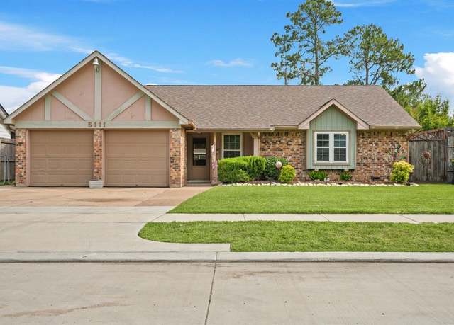 Property at 5111 Halbert Dr, Pearland, TX 77581, 3 beds, 2 baths