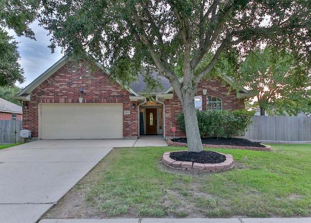 Property at 2109 Nassau Dr, Seabrook, TX 77586, 3 beds, 2 baths