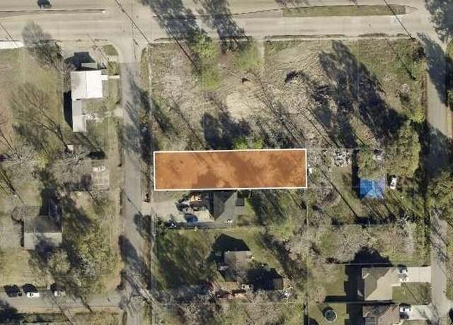 Property at 9412 Wiloak St, Houston, TX 77028