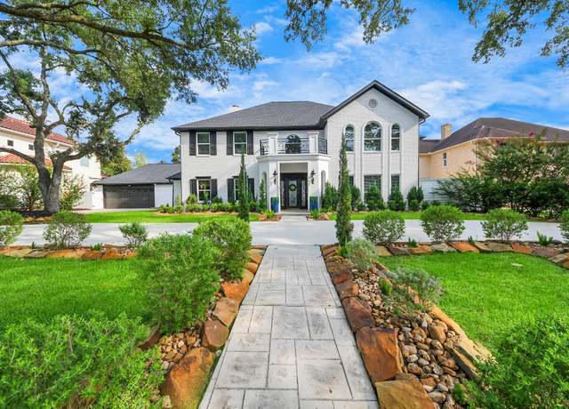 Property at 1255 Sugar Creek Blvd, Sugar Land, TX 77478, 5 beds, 4.5 baths