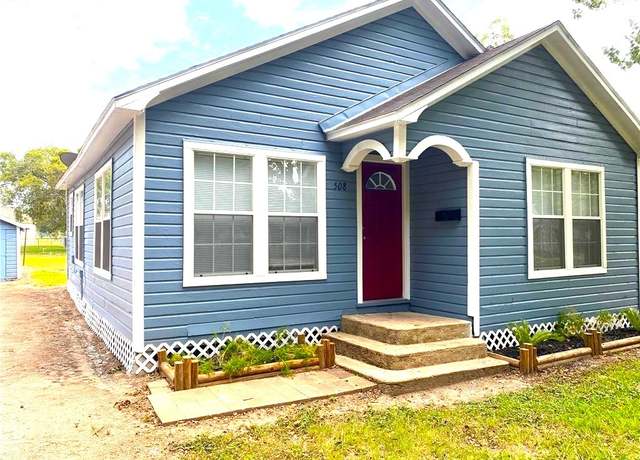 Property at 508 Lundy St, El Campo, TX 77437, 2 beds, 1 bath