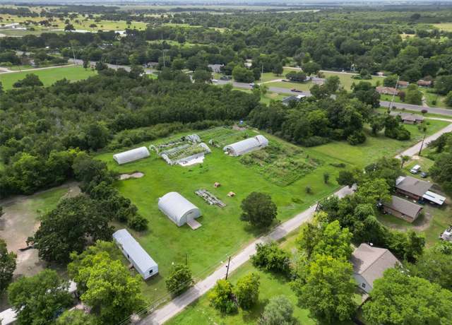 Property at 114 Clayton St, Navasota, TX 77868