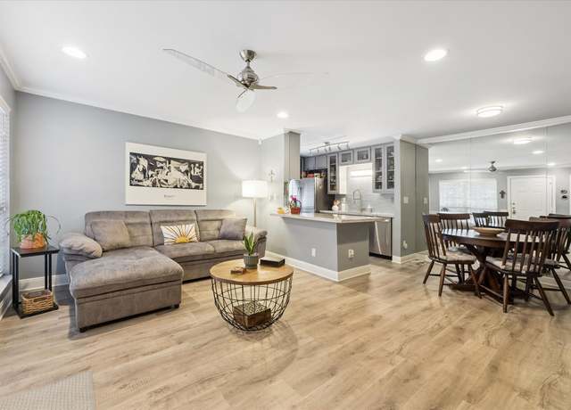 Property at 1880 White Oak Dr #109, Houston, TX 77009, 2 beds, 2 baths
