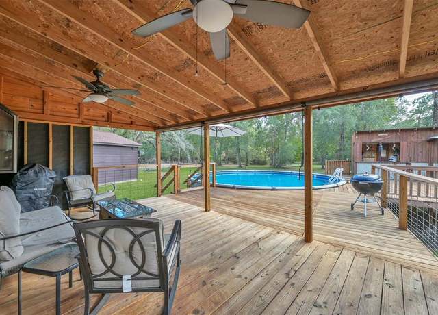 Property at 18092 Split Oak Cir, New Caney, TX 77357, 4 beds, 3 baths