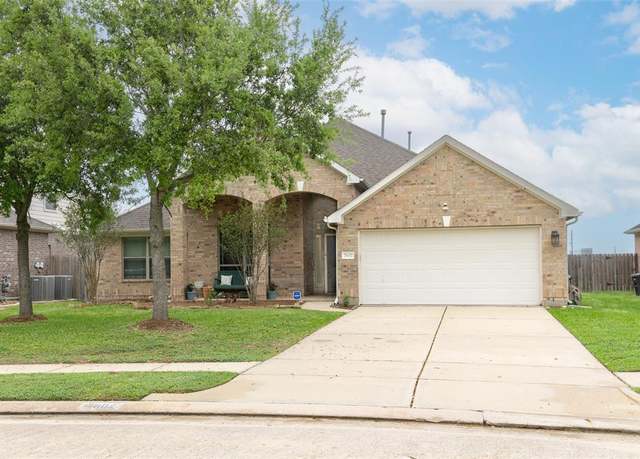 Property at 7602 Eastwood Lake Ln, Richmond, TX 77407, 4 beds, 2 baths