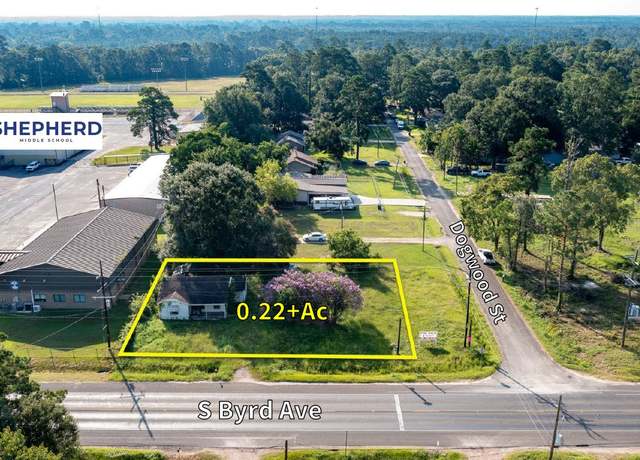 Property at 1501 S Byrd Ave, Shepherd, TX 77371, 2 beds, 1 bath