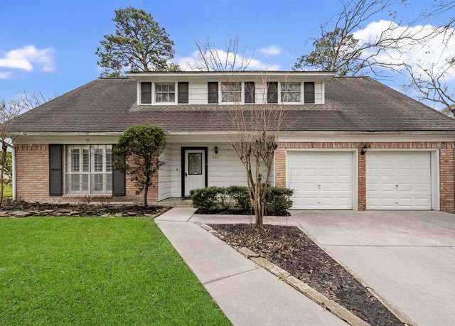 Property at 207 Willowick Dr, Conroe, TX 77304, 4 beds, 2 baths