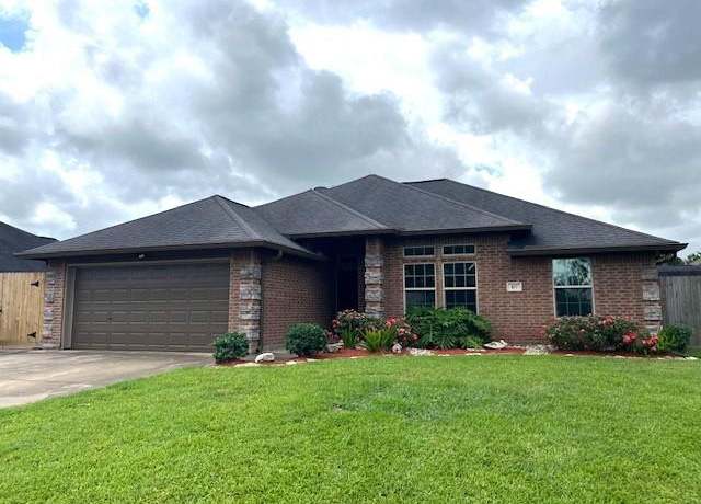 Property at 107 Brazos Ct, Richwood, TX 77531, 3 beds, 2 baths