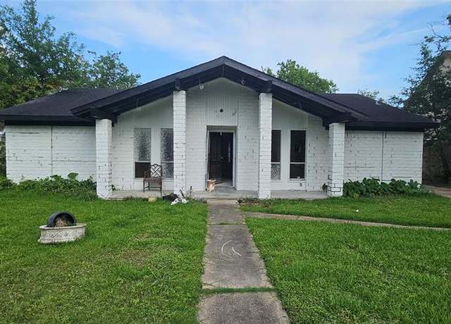 Property at 9830 Sagelake Ln, Houston, TX 77089, 3 beds, 2 baths