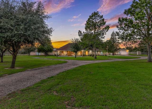 Property at 653 Grubbs Rd, Sealy, TX 77474, 5 beds, 5 baths