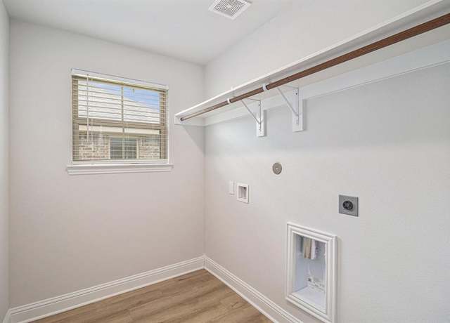 Property at 420 Bryan Way, Angleton, TX 77515, 4 beds, 2 baths