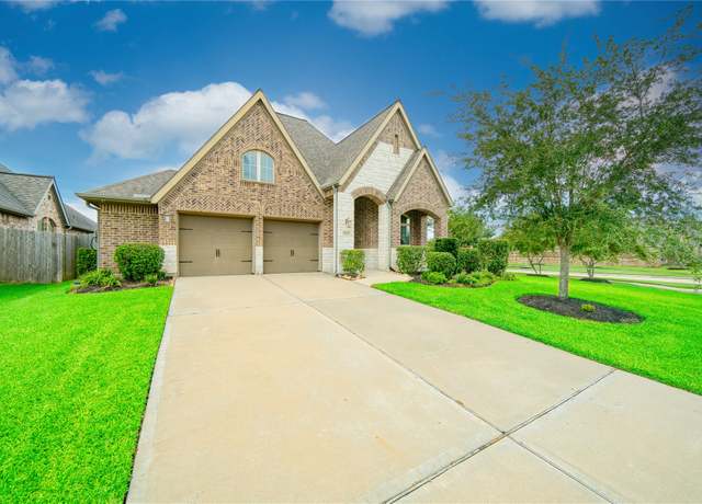 Property at 3302 Primrose Canyon Ln, Pearland, TX 77584, 4 beds, 3 baths