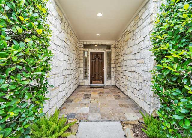 Property at 3810 Centerplaza Dr, Houston, TX 77007, 2 beds, 2 baths