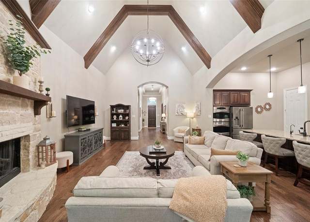 Property at 142 Monterrey Bnd, Montgomery, TX 77316, 4 beds, 4.5 baths