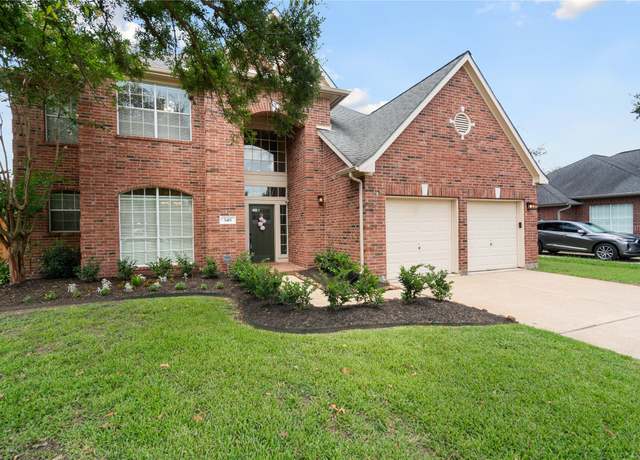 Property at 3411 Glastonbury Dr, Pearland, TX 77581, 5 beds, 3.5 baths