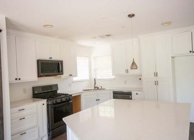 Property at 1523 Bamwick Dr, Houston, TX 77090, 4 beds, 2.5 baths