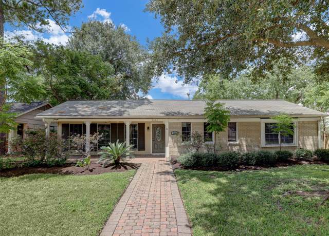 Property at 5502 Lincrest Ln, Houston, TX 77056, 3 beds, 2 baths